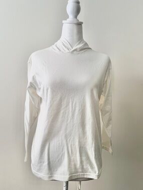 NWOT Women's White Lightweight Hooded Long-Sleeve Top